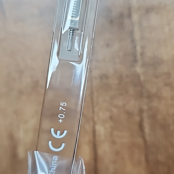 EyeKeeper Fashion Readers Transparent +0.75 NWT X002X16NEH - Picture 3 of 3